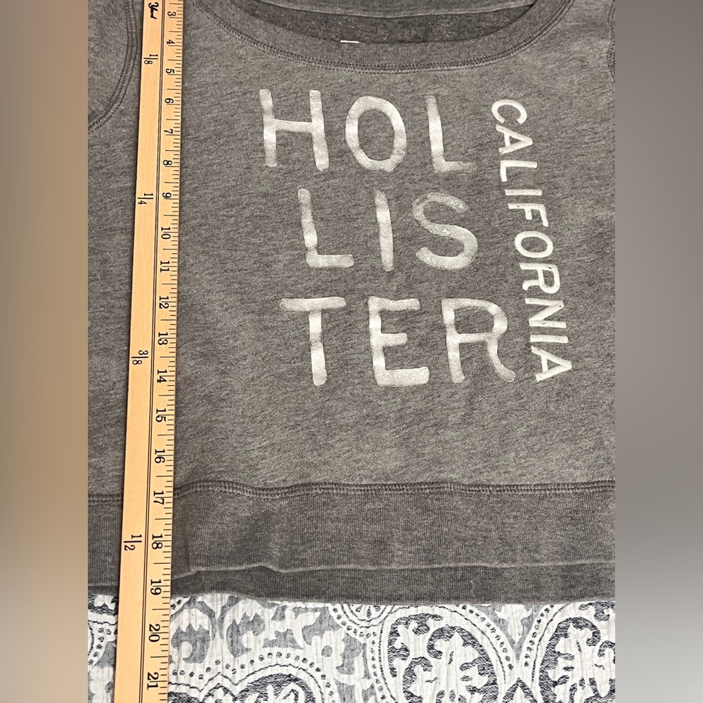 Hollister Vintage Y2K California Gray Off Shoulder Sweatshirt Small - Picture 6 of 8